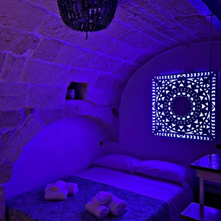 Essential 滨海波利尼亚诺