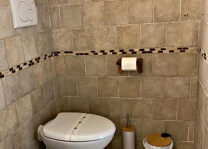 Essential בית נופש